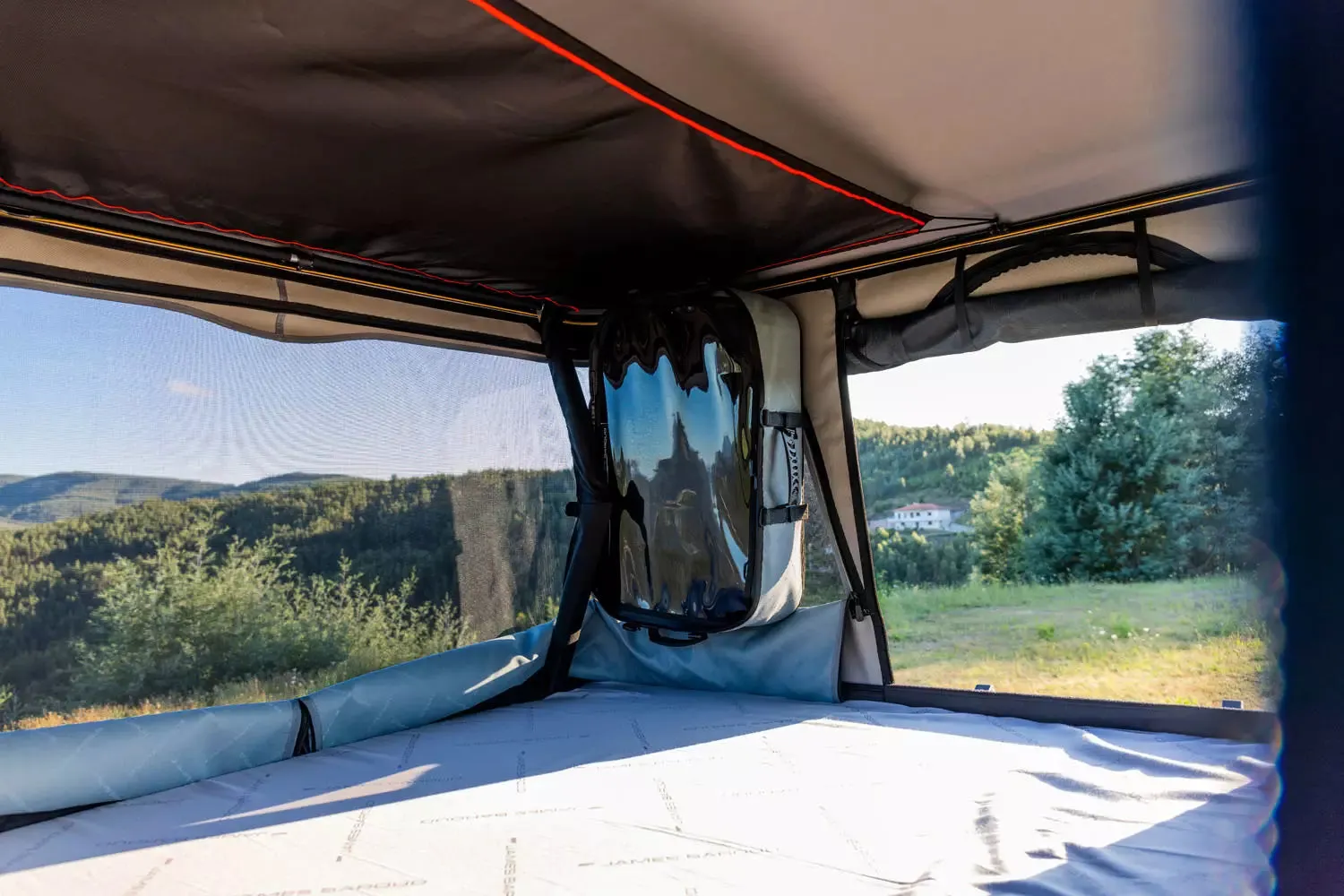 James Baroud Magma Roof Top Tent