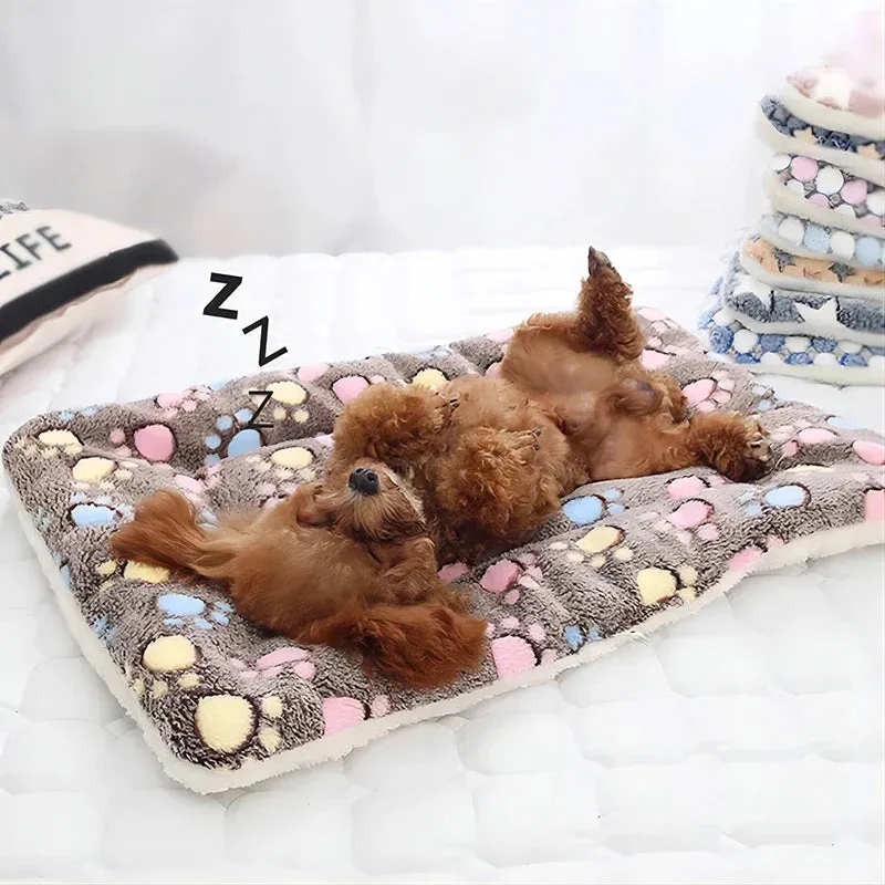 Pet Mats Flannel Thickened Dog Bed Mat - Soft Pet Sleeping Mat for Dogs & Cats, Winter Warm Pet Blanket