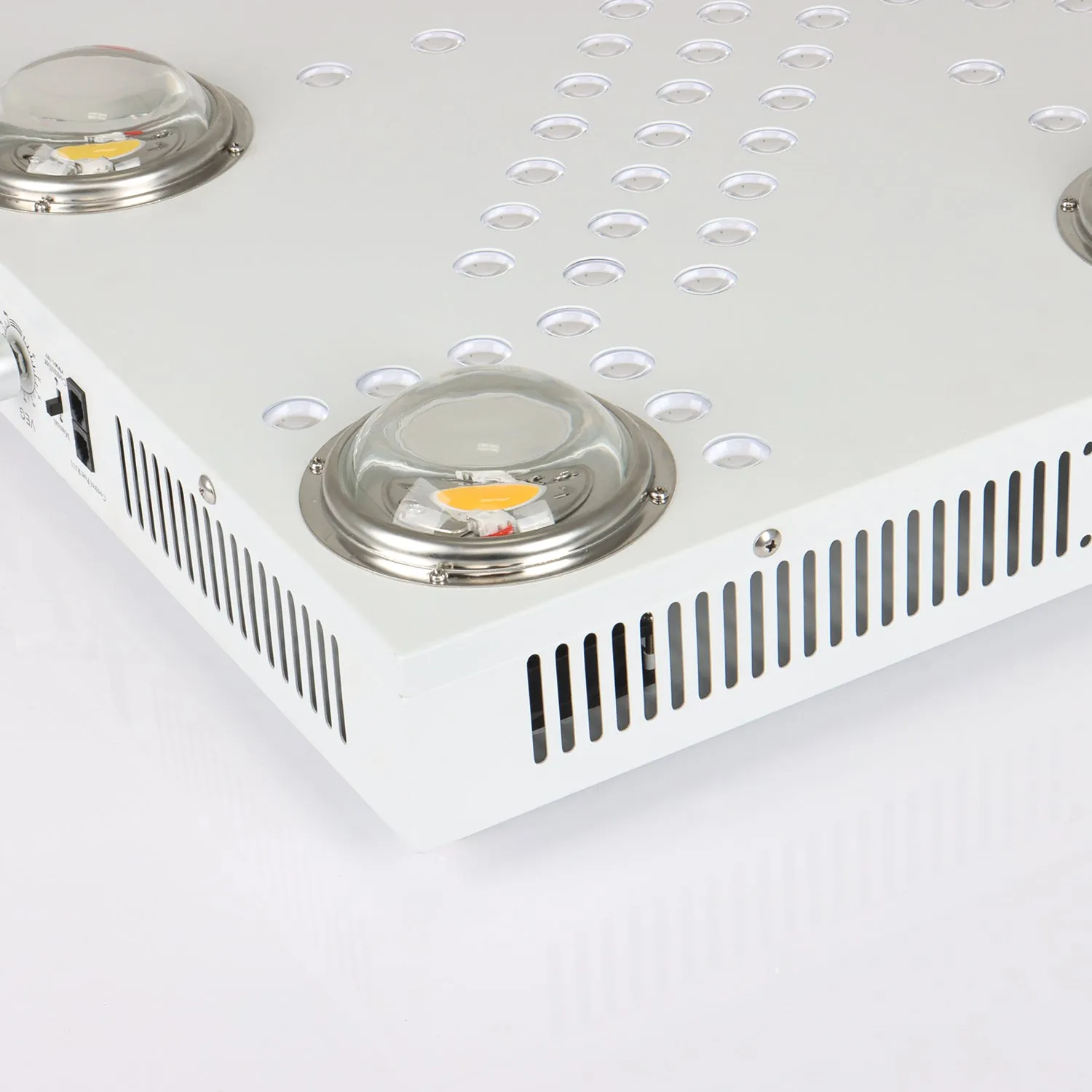 (Sold Out in USA) Optic 8  Gen 3 700 Watt Dimmable LED Grow Light (UV/IR) (8/1/22 release)